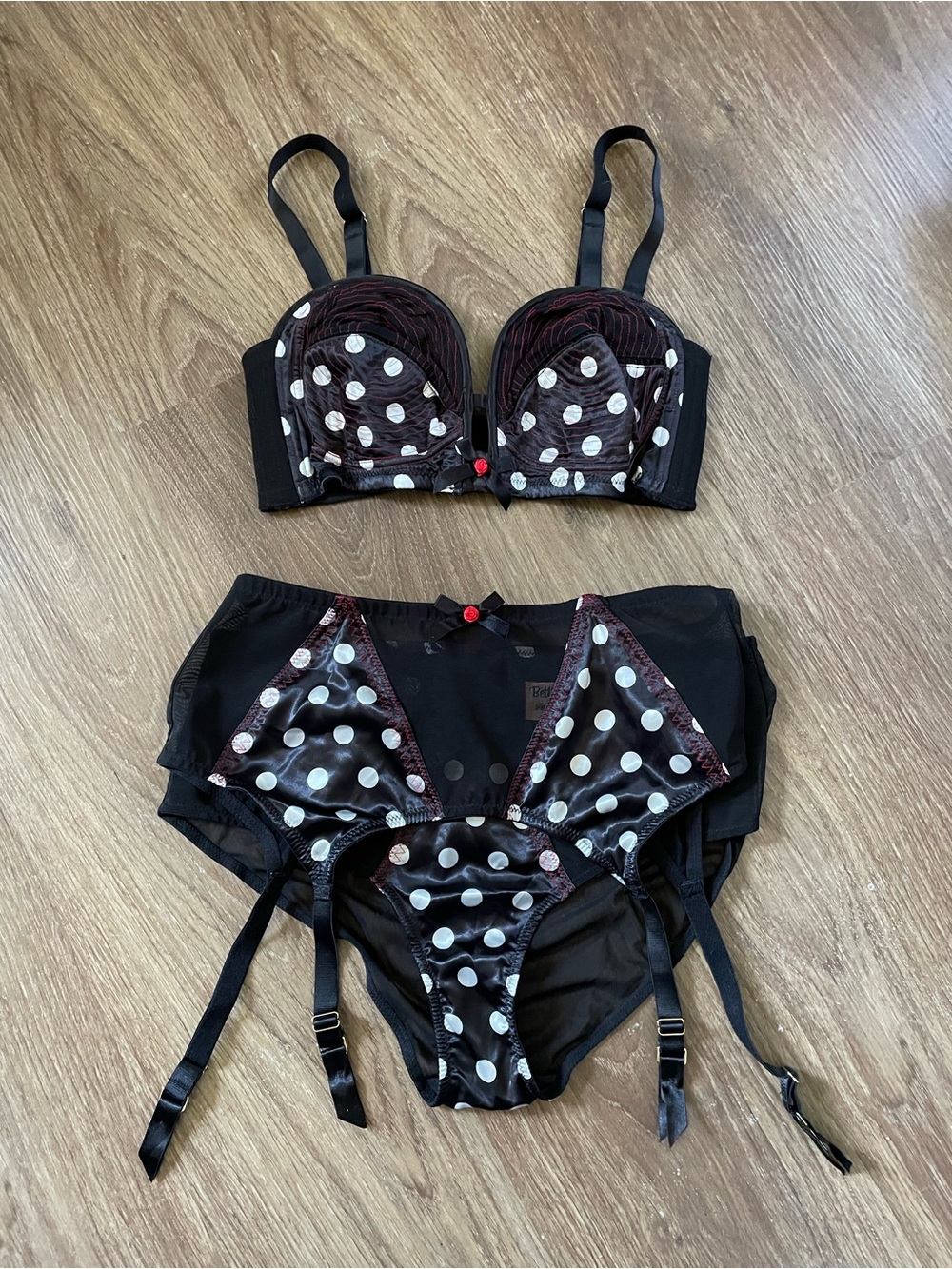 Betty Page x Playful Promises 3 piece Polka Dot Retro Pin Up Garter Bra Set - Picture 2 of 11